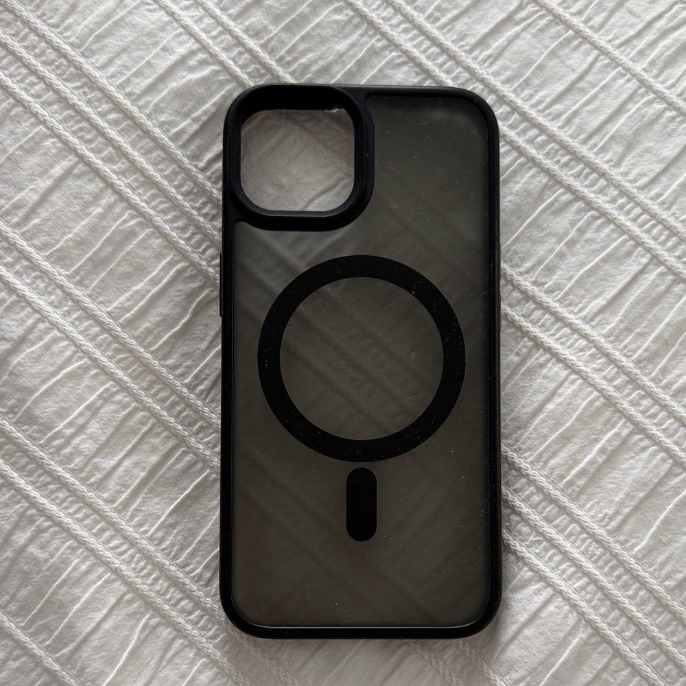 Black iPhone 14 case